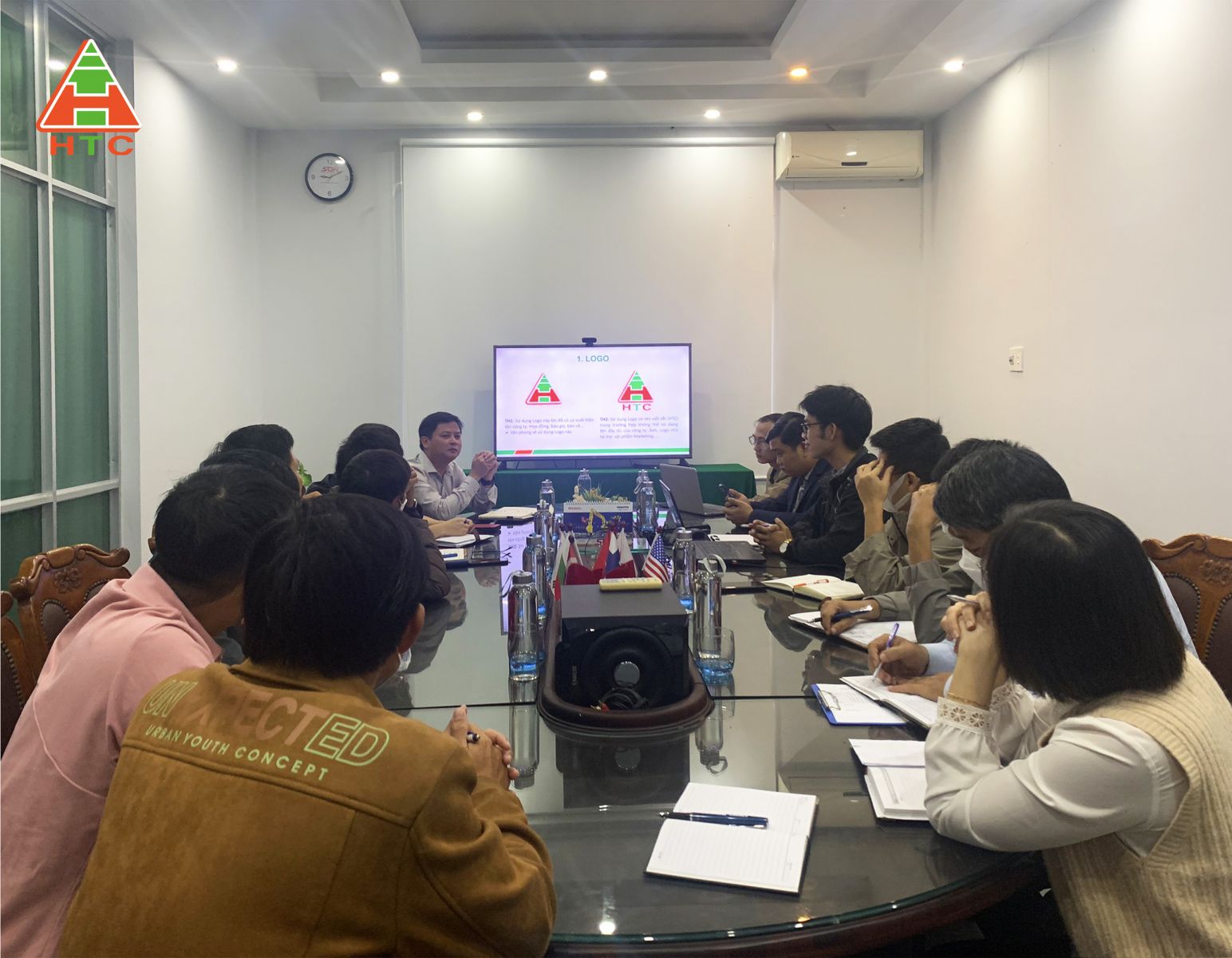 Triển khai Bộ nhận diện thương hiệu công ty và Giải pháp chuyển đổi số