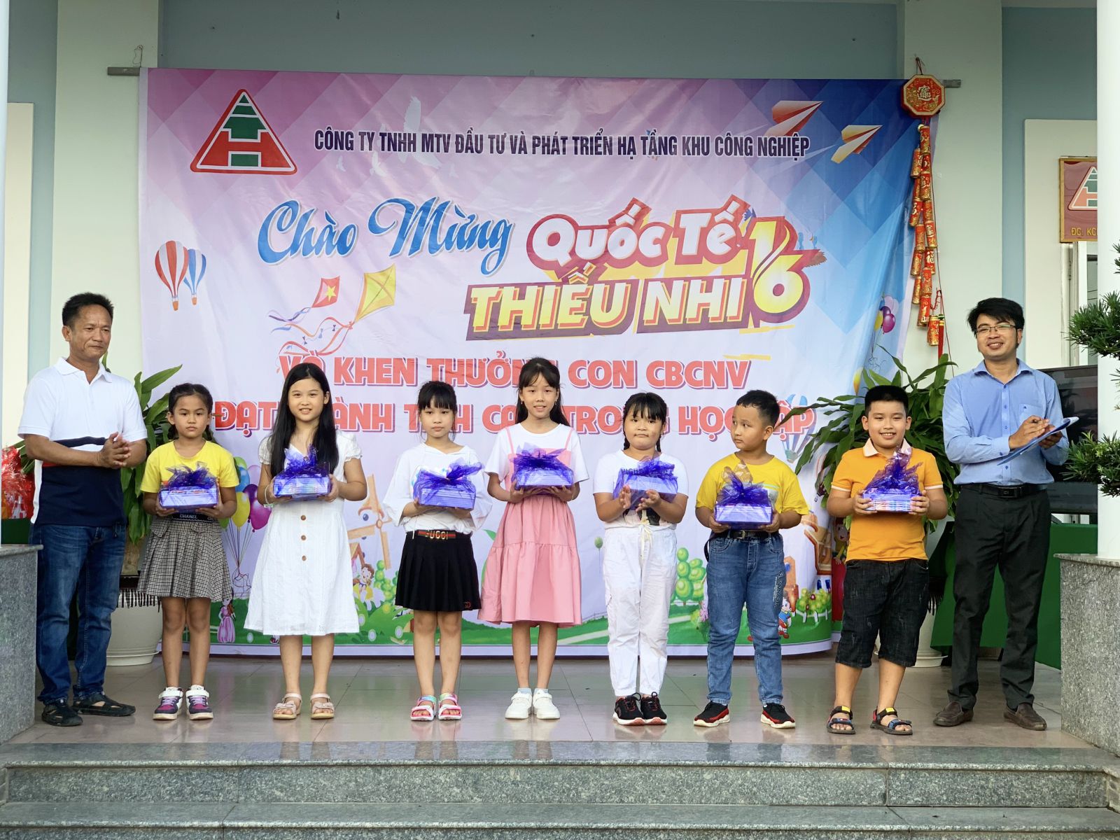 Chào mừng Quốc tế Thiếu nhi 1-6 và Khen thưởng con CBCNV đạt thành tích cao trong học tập