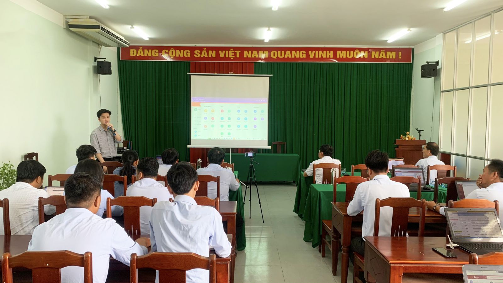 Công ty TNHH MTV Đầu tư và Phát triển Hạ tầng Khu công nghiệp lựa chọn 1Office đồng hành trong hành trình chuyển đổi số