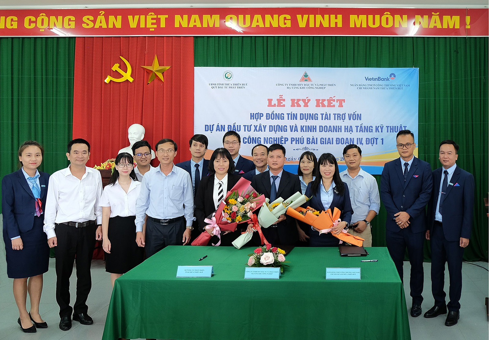 Lễ ký kết Hợp đồng tín dụng tài trợ vốn dự án đầu tư xây dựng và Kinh doanh hạ tầng kỹ thuật Khu công nghiệp Phú Bài giai đoạn IV, đợt 1