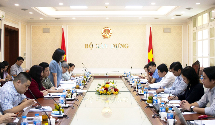 Toàn cảnh Hội nghị thẩm định Nhiệm vụ điều chỉnh Quy hoạch chung xây dựng Khu kinh tế Chân Mây - Lăng Cô.