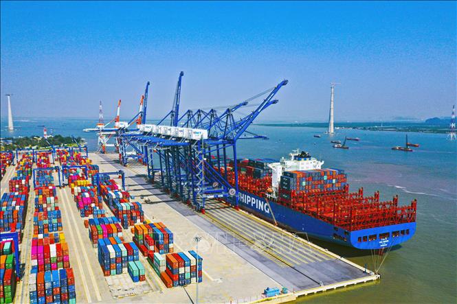 https://baothuathienhue.vn/image/fckeditor/upload/2022/20221124/images/lach-huyen-050321.jpg